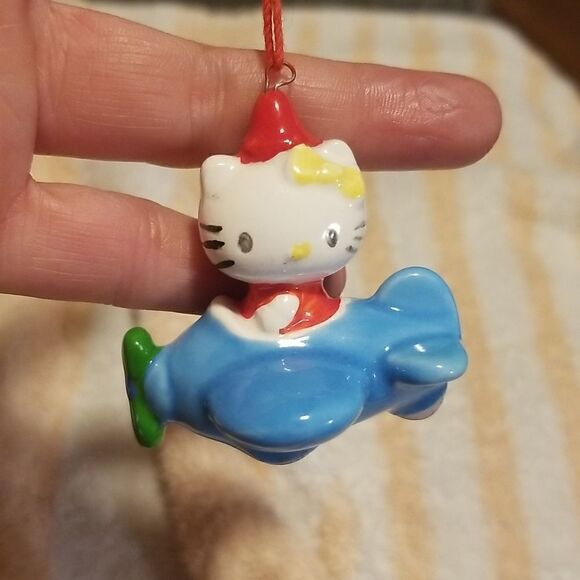 Hello Kitty Ceramic Christmas Ornament Collectable - Picture 4 of 9